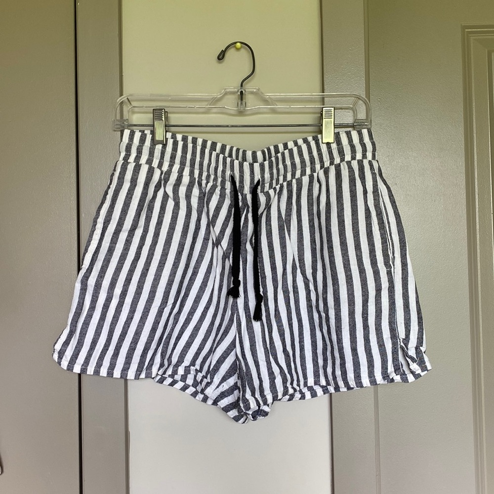 Linen shorts from Alter’d State